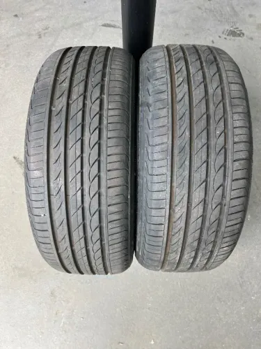 Par de pneus Delinte 195/45r17 semi novos