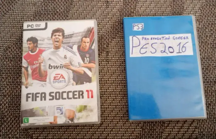 Kit jogos FIFA soccer 11 de Pc e pes 2016 de ps3 no estado leia a descrição