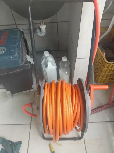 Enrolador de mangueira c/rodinhas 