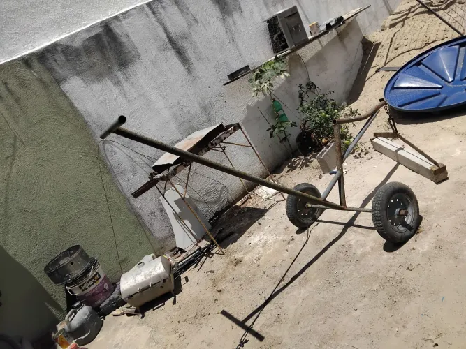 Carrinho para fazer meio fio
