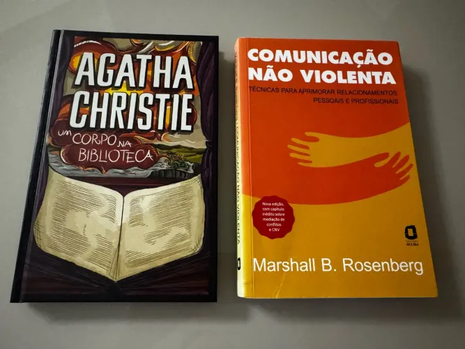 Doação de livros - Agatha Christie e Comunicação não violenta