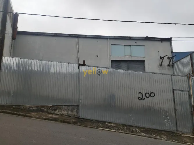 Galpão para Alugar em Arujá, Jardim Via Dutra, 300m², 2 Banheiros