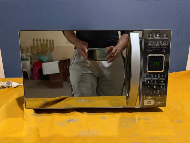 Microondas Philco espelhado cromado!
