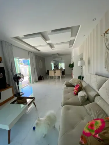 Casa de condomínio para venda com 429 metros quadrados com 4 quartos