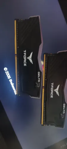 Memorias ram: T-Force Delta 16Gb (2x 8Gb)