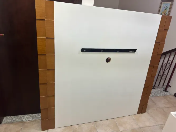 Painel para TV em Madeira (não é MDF)