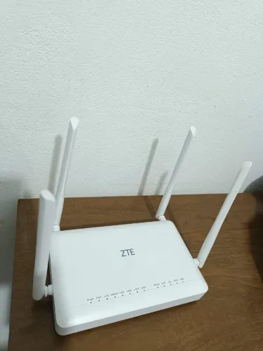 Roteador ZTE (Aceito proposta em dinheiro). 