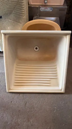 Tanque de Mármore Sintético 60 × 60 cm