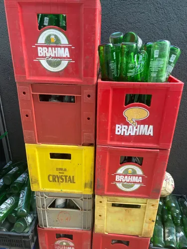 Engradado com garrafas ou sem