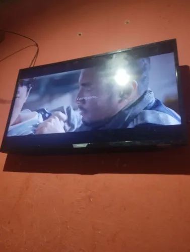 Vende se uma televisão 