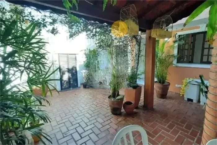 Casa de Vila à venda com 3 quartos, sendo 1 suíte, em Alto da Boa Vista, São Paulo - SP