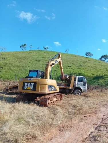 Escavadeira Caterpillar 312 dl