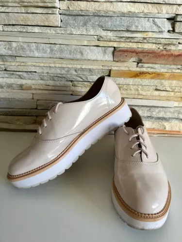 Sapato Oxford Feminino Verniz Nude Tratorado