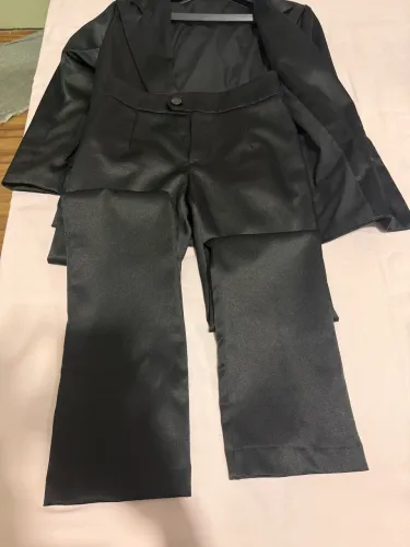 Vende-se conjunto de blazer feminino tam 34/36, estilo clássico europeu