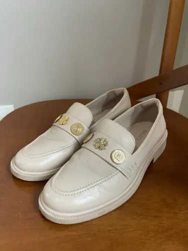 Mocassim Arezzo Bege 35