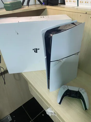 VENDE-SE PS5 SLIM Ou Troca Em IPhone 15 Pro em diante)