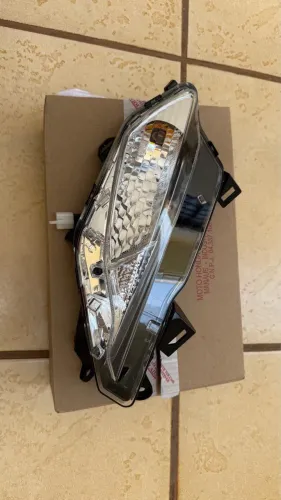Par de lanternas Biz 2025/2026 original Honda sem usar
