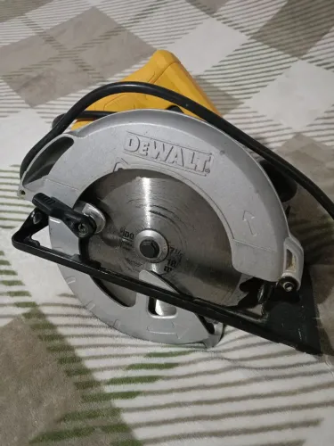Serra Circular Dewalt 7.1/4" Dwe560BR 1400w 127v