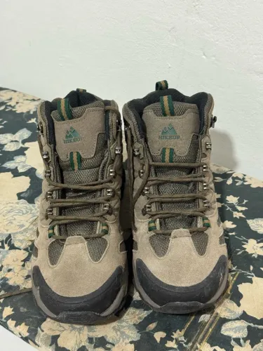 Bota de trilha Hikeup