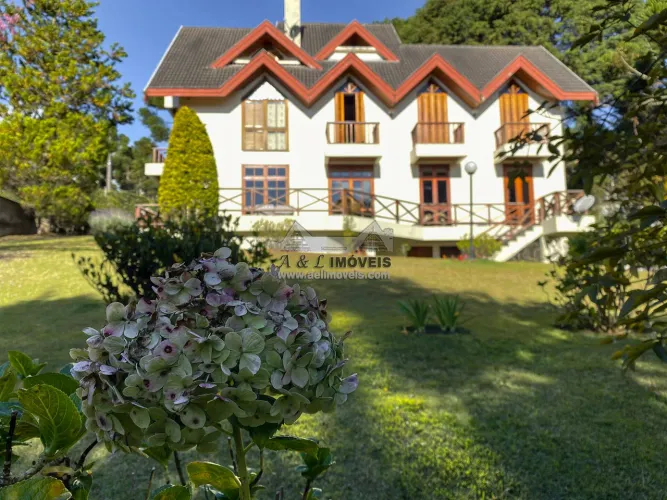 Casa à venda em Campos do Jordão  Com 5 dorm Vista para Pedra do Baú