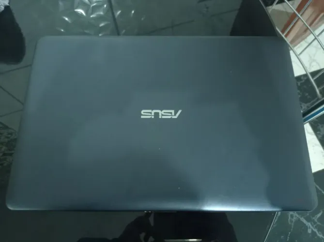 Notebook para uso de peças
