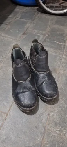 Bota para trabalho 37