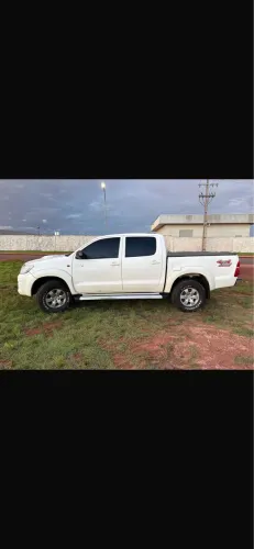Toyota Hilux CD SR D4-d 4X4 3.0 TDI Dies Aut. 2015