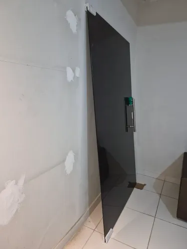 Vendo porta de vidro