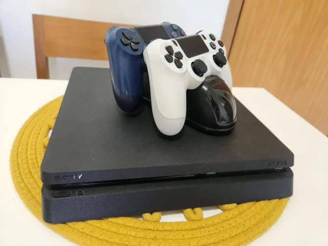 Playstation 4 - PS4 Slim 1T
