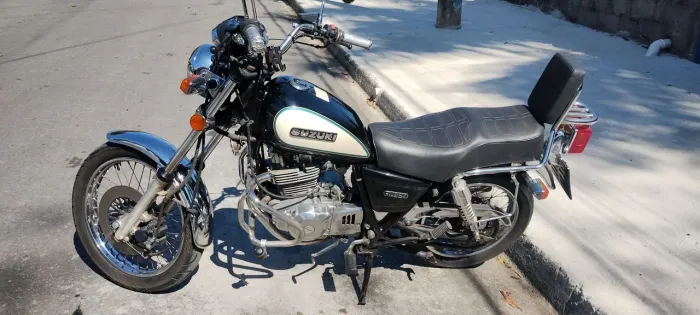 Vendo SUZUKI INTRUDER 250