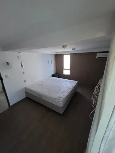 Alugo Casa em Condomínio Fechado