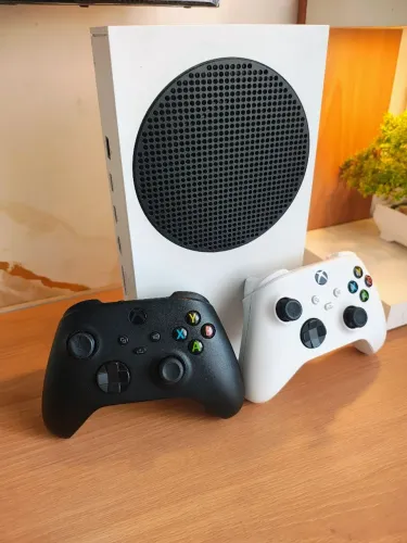 Xbox Series S Com Garantia - Vendo Troco
