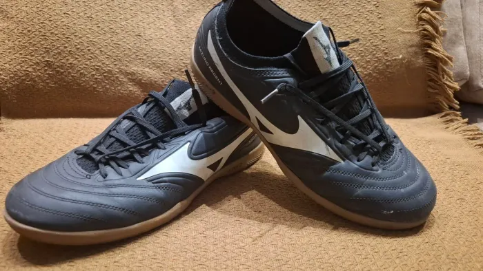 Chuteira Society Mizuno