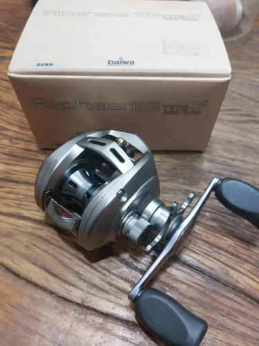 Carretilha Daiwa Alphas 103 Type F
