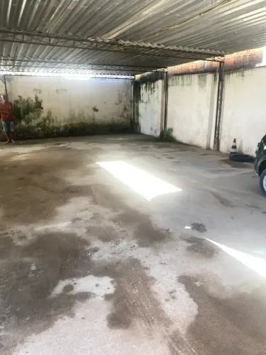 Imóvel para venda possui 450 metros quadrados em Cordeiro - Recife - PE
