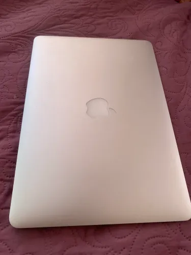 MacBook Air 13 Early 2015 i7 8GB SSD / Excelente estado
