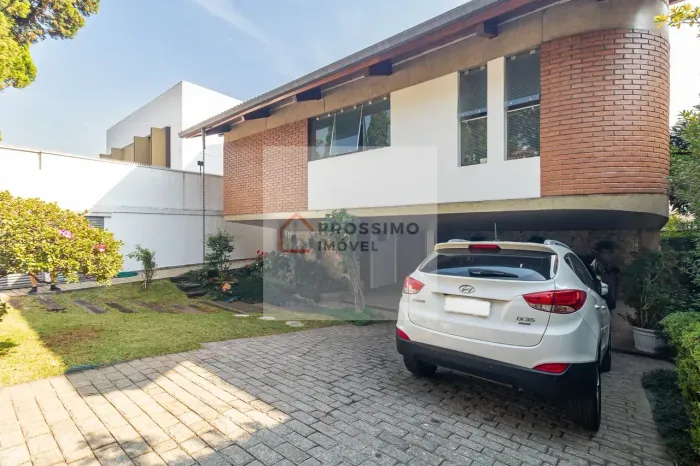 Imóvel para aluguel possui 560 metros quadrados com 4 quartos em Jardim Luzitânia - São Pa