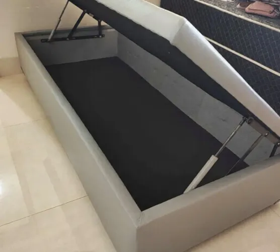 ? CAMA BAÚ SOLTEIRO - ÓTIMO ESTADO