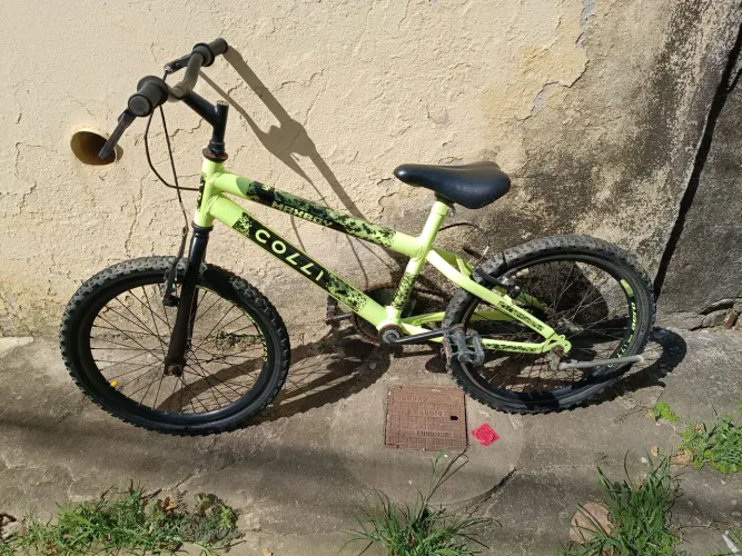 Vendo bicicleta aro 20 menino