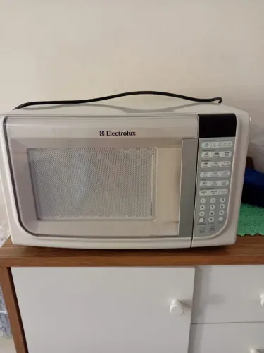 Micro-ondas Electrolux 40L em perfeito estado