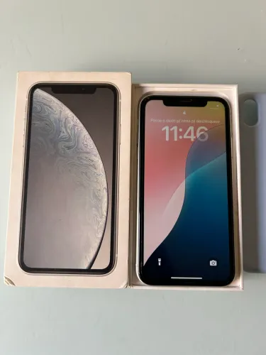 iPhone XR com caixa novo