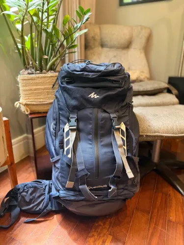 mochilão quechua symbium 70+10l azul marinho