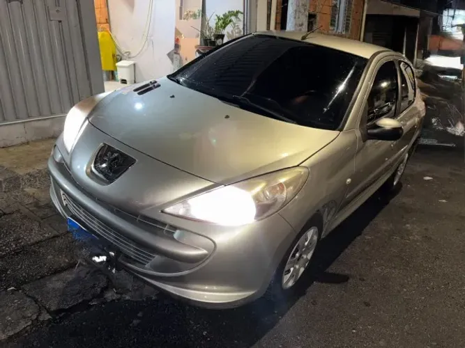 Peugeot 207 XR 1.4 Flex 8V 5P 2012