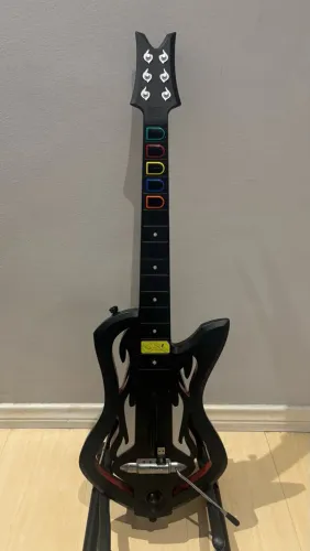 Guitarra Guitar Hero 6: Warriors of Rock - PS3/PS4/PS5/PC