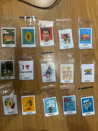 Kit 15 cards Bad Bunny tour Debi tira más fotos