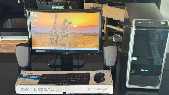Computador completo. Monitor 18,5 pol 