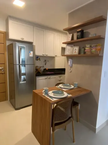 Quarto e sala mobiliado proximo ao vera arruda con lazer.