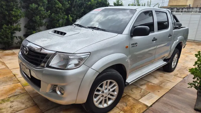 Toyota Hilux CD D4-d 4X4 3.0 TDI Dies. Mec. 2013