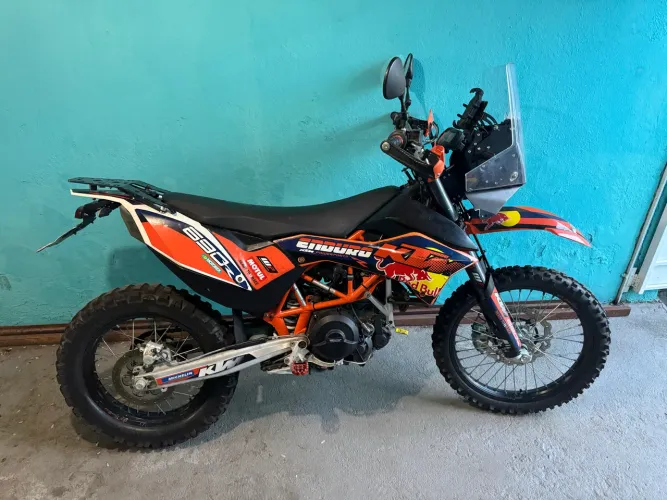 KTM 690 ENDURO R (EMPLACADA)