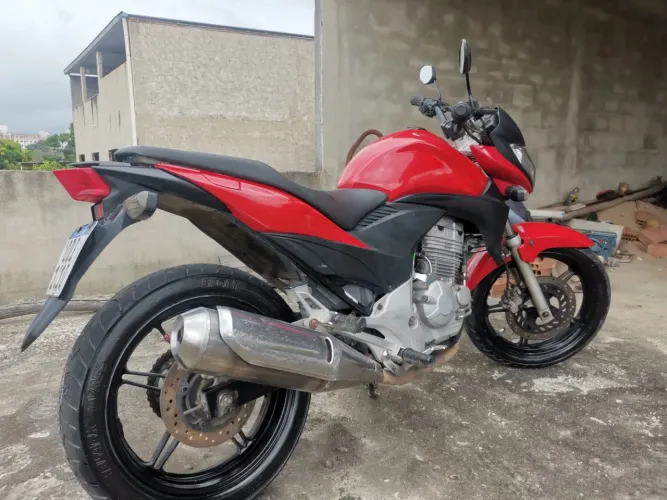 Cb 300